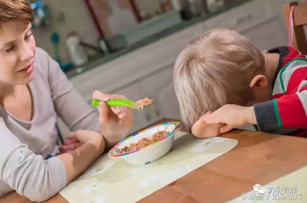 一岁两个月宝宝不吃饭怎么办？全面解析宝宝饮食问题与对策